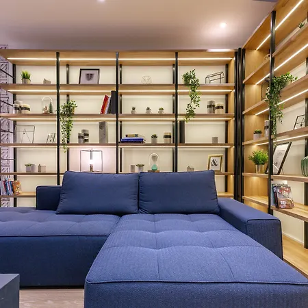 Campanile Nord لافال