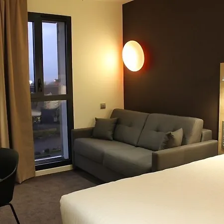 Campanile Prime Laval Nord 3*