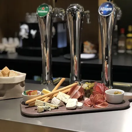 Campanile Nord 3* لافال