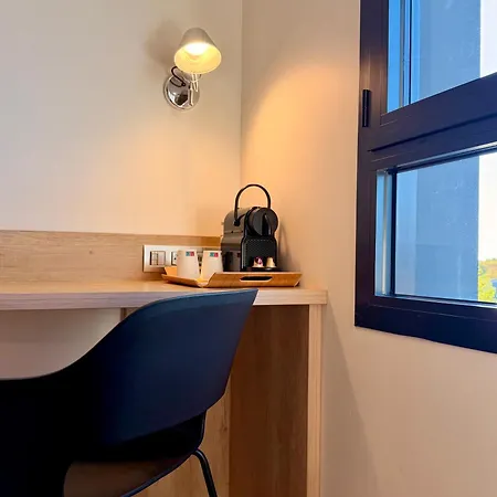 Campanile Prime Laval Nord 3*
