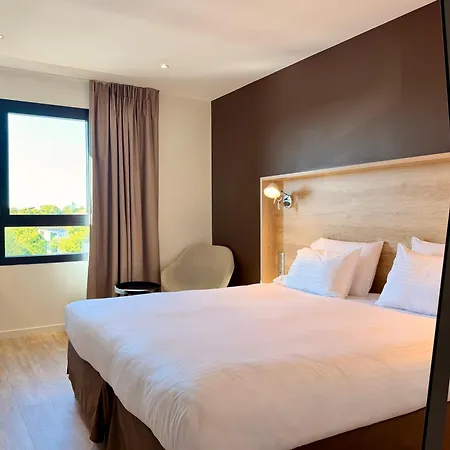 Campanile Prime Laval Nord Отель Лаваль