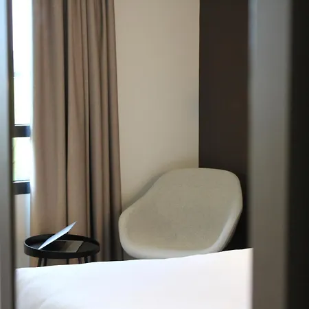 Campanile Prime Laval Nord 3*