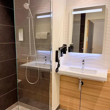 Campanile Prime Laval Nord 3* Лаваль