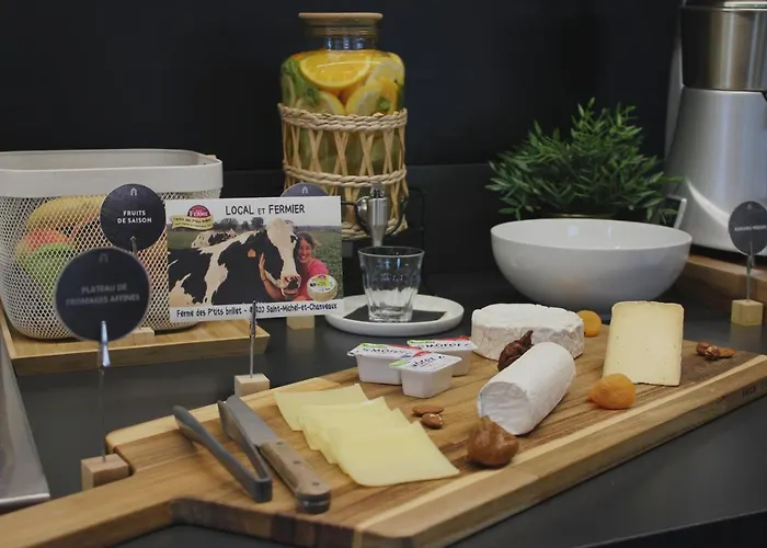 Campanile Nord Laval (Mayenne)