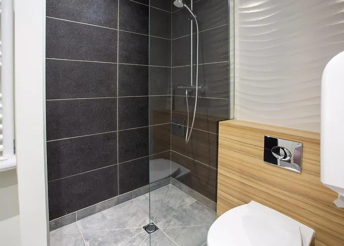 Campanile Nord Laval (Mayenne)