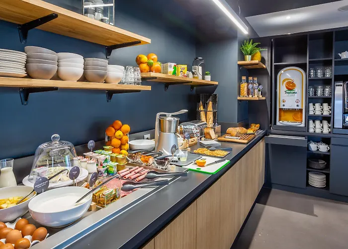 Campanile Nord Laval (Mayenne)